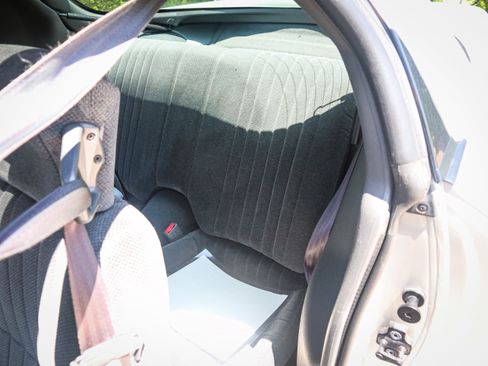 Used 1998 Pontiac Firebird Formula w/ Opt Pkg image 29