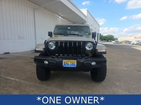 Used 2022 Jeep Gladiator Sport AWD/4WD image 3