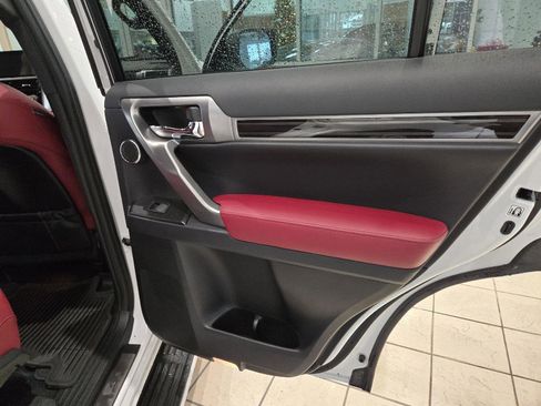 Used 2023 Lexus GX 460 Premium w/ Premium Plus Package image 15