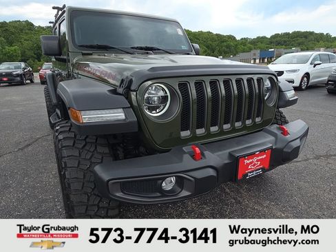 Used 2021 Jeep Wrangler Unlimited Rubicon w/ LED Lighting Group AWD/4WD image 11