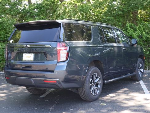 Certified 2022 Chevrolet Suburban Z71 w/ Luxury Package AWD/4WD image 11