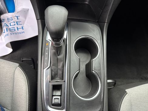 Used 2023 Chevrolet Equinox LS image 21