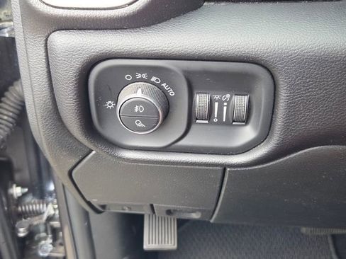Used 2024 RAM 2500 Laramie AWD/4WD image 25