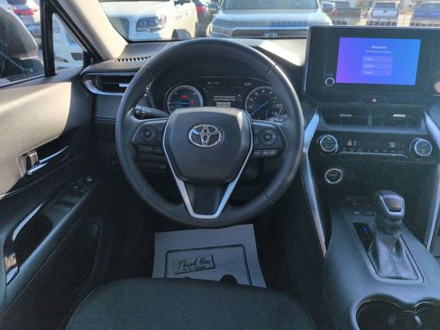 Certified 2023 Toyota Venza LE AWD/4WD image 13