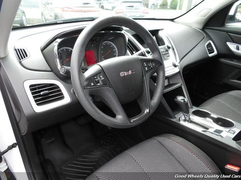 Used 2017 GMC Terrain SLE AWD/4WD image 10