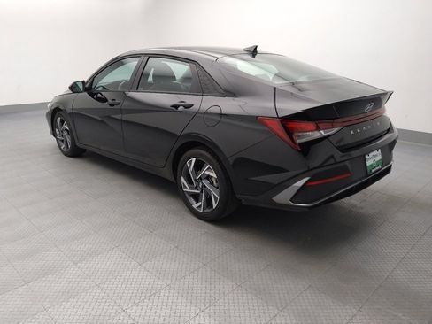 Used 2025 Hyundai Elantra Sport FWD image 3