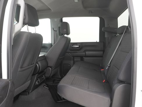 Used 2022 Chevrolet Silverado 2500 Custom w/ Custom Value Package AWD/4WD image 16
