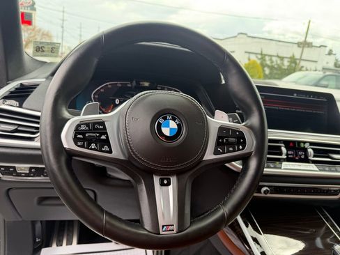 Used 2021 BMW X7 xDrive40i w/ M Sport Package image 11