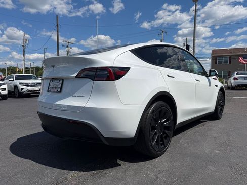 Used 2023 Tesla Model Y Long Range AWD/4WD image 5