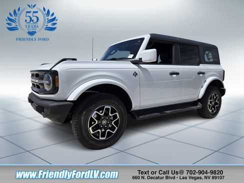 New 2026 Ford Bronco Outer Banks AWD/4WD image 1