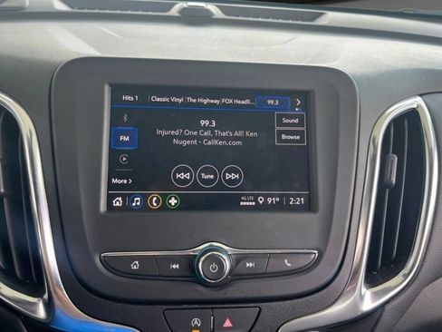 Used 2024 Chevrolet Equinox LT FWD image 16
