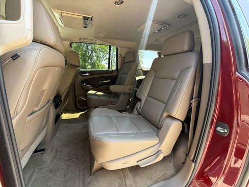 Used 2016 Chevrolet Suburban LTZ RWD image 11