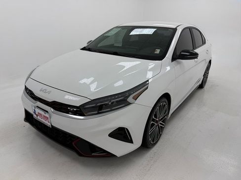 Used 2022 Kia Forte GT image 4