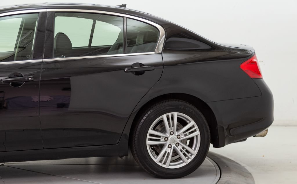 Used 2013 INFINITI G37 x Sedan w/ Premium Pkg AWD/4WD image 12