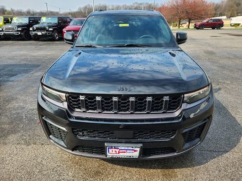 New 2026 Jeep Grand Cherokee L Limited AWD/4WD image 2