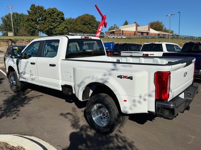 New 2027 Ford F350 XL AWD/4WD image 4