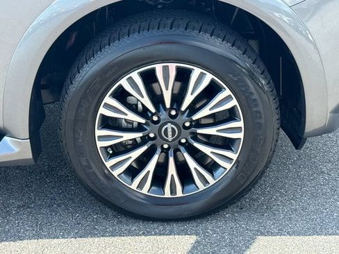 Used 2024 Nissan Armada SL w/ Midnight Edition Package RWD image 12