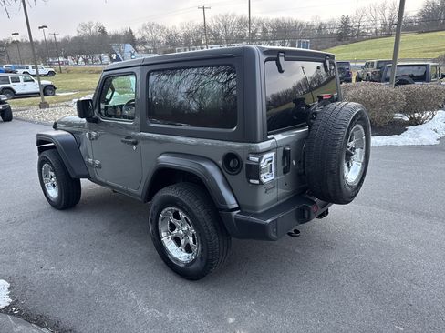 Used 2019 Jeep Wrangler Sport image 6