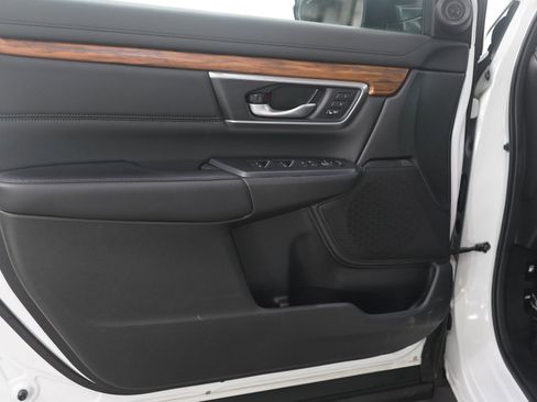 Used 2020 Honda CR-V Touring image 18