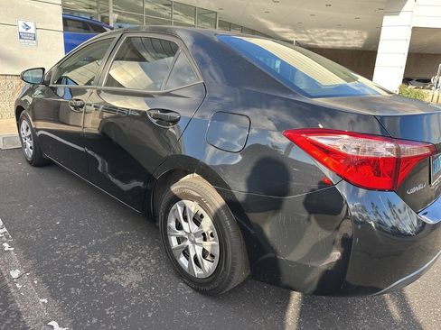 Used 2017 Toyota Corolla L image 2
