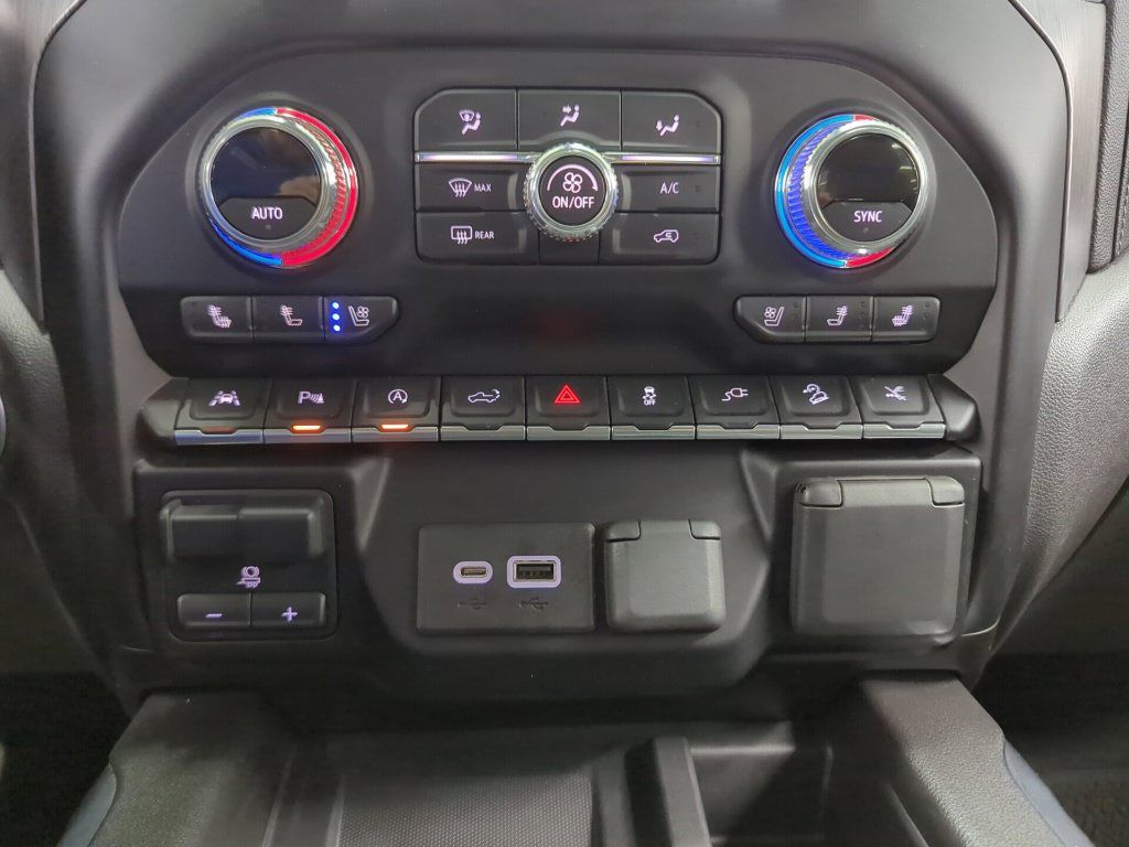 Used 2020 GMC Sierra 1500 Denali w/ Denali Ultimate Package AWD/4WD image 19