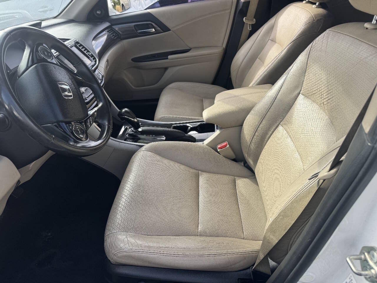 Used 2017 Honda Accord EX-L image 8