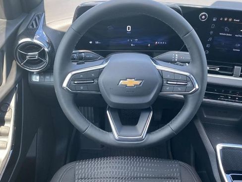 New 2026 Chevrolet Equinox LT w/ LPO, Floor Liner Package image 5