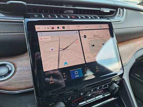 Used 2023 Jeep Grand Cherokee Summit w/ Luxury Tech Group V image 30