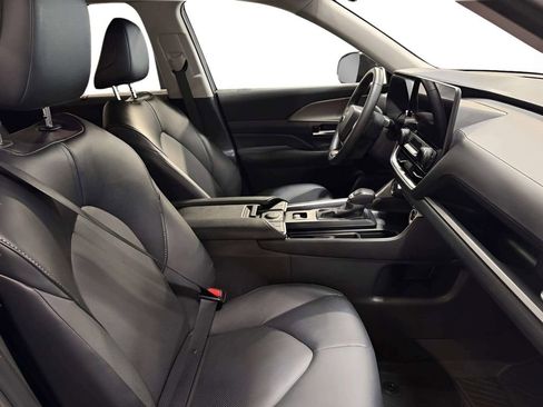 Used 2025 Toyota Grand Highlander AWD image 28