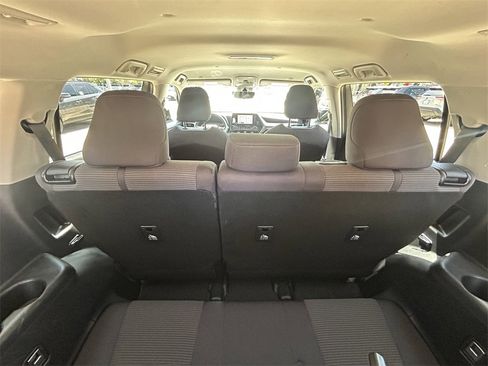 Certified 2024 Toyota Highlander LE image 13