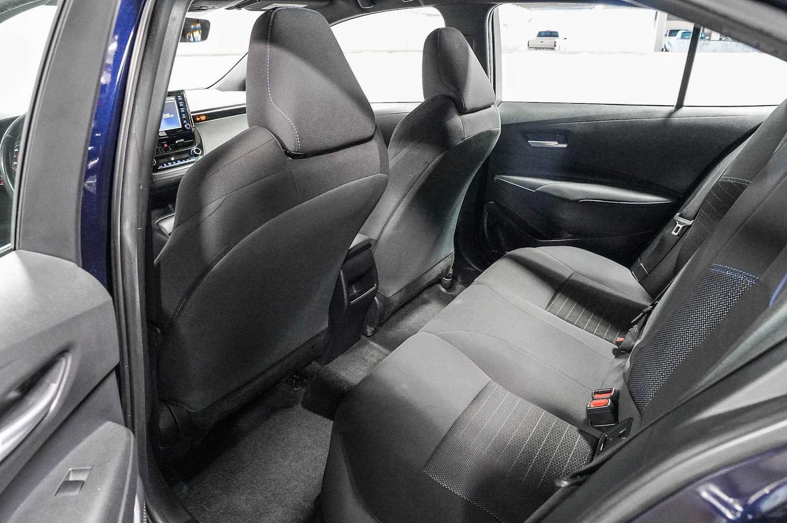 Certified 2022 Toyota Corolla SE w/ Carpet Mat Package (TMS) FWD image 18