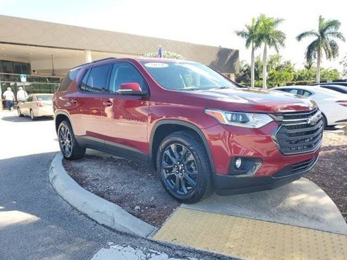 Used 2021 Chevrolet Traverse RS image 3