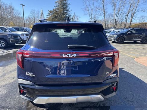 Used 2024 Kia Seltos SX w/ SX Sunroof Package image 4