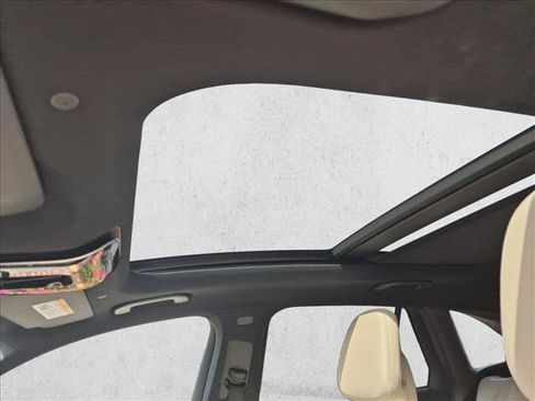 Certified 2025 Mercedes-Benz GLC 350e 4MATIC image 16