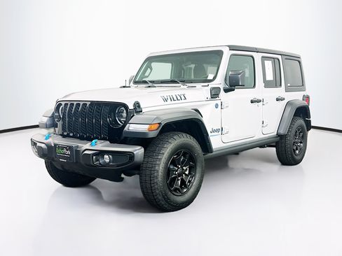Used 2023 Jeep Wrangler Unlimited w/ Cold Weather Group AWD/4WD image 3