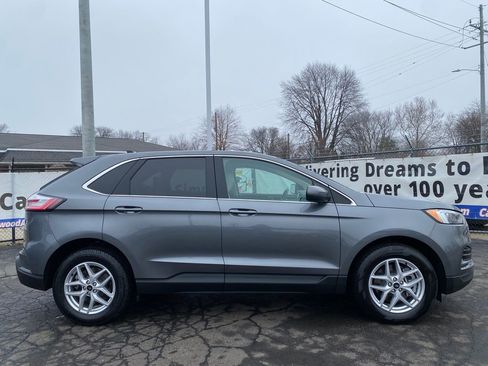 Used 2024 Ford Edge SEL image 2