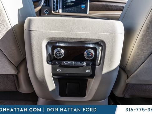Used 2024 GMC Yukon XL Denali AWD/4WD image 21