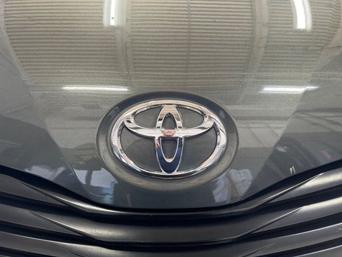 Used 2013 Toyota Sienna LE w/ Towing Pkg FWD image 34