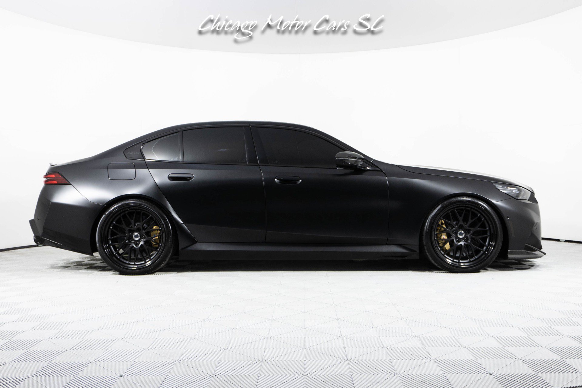 Used 2025 BMW M5 w/ Carbon Package AWD/4WD image 11
