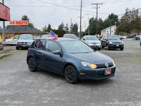 Used 2010 Volkswagen Golf 2-Door image 5