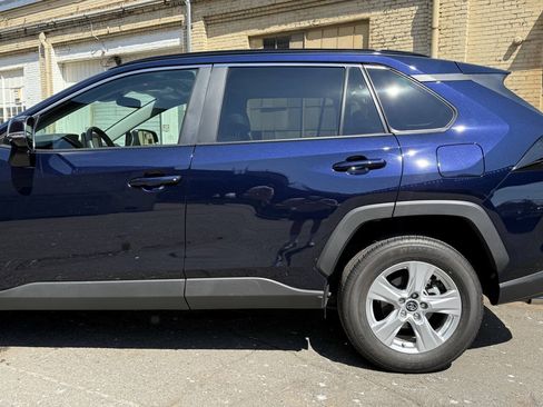 Used 2020 Toyota RAV4 XLE w/ Convenience Package AWD/4WD image 19