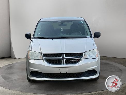 Used 2013 Dodge Grand Caravan SE image 2
