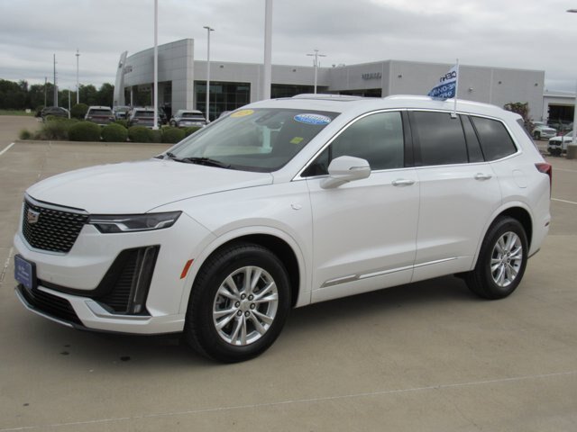 Used 2025 Cadillac XT6 Luxury FWD image 3