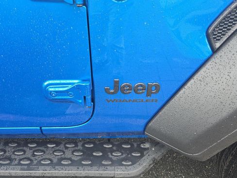 Used 2022 Jeep Wrangler Sport S image 7