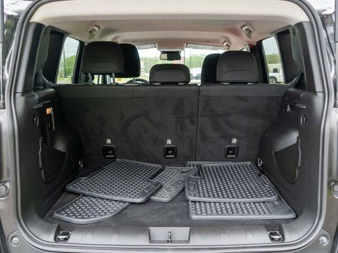 Used 2023 Jeep Renegade Latitude w/ Premium Group AWD/4WD image 11