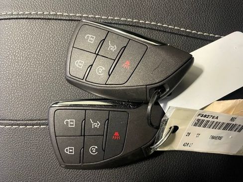 Used 2026 Chevrolet Traverse LT w/ Sun and Wheel Package FWD image 32