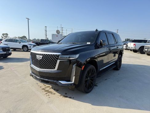 Used 2022 Cadillac Escalade Luxury AWD/4WD image 1