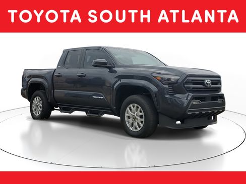 Used 2025 Toyota Tacoma SR5 image 1