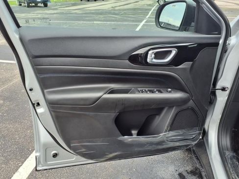 New 2025 Jeep Compass Latitude w/ Convenience Group image 22