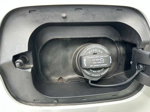 Used 2021 Volkswagen Atlas SEL R-Line FWD image 34